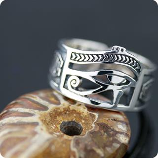 Egyptian Silver Eye of Horus UDJAT Ring